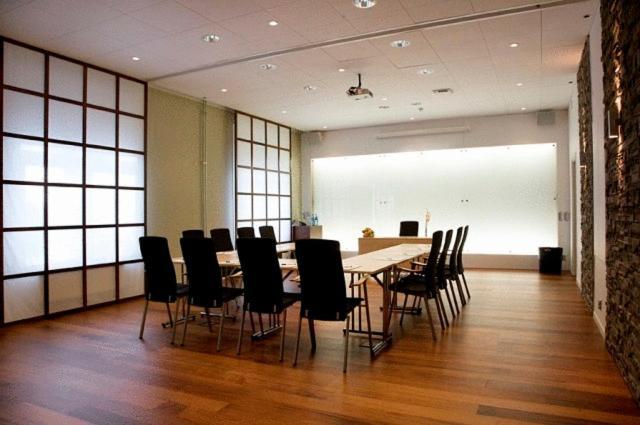 Отель Nova Park Conference Knivsta  Экстерьер фото
